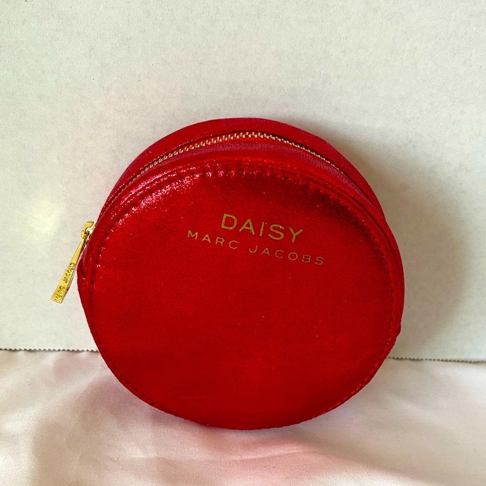 Daisy by Marc Jacobs coin purse